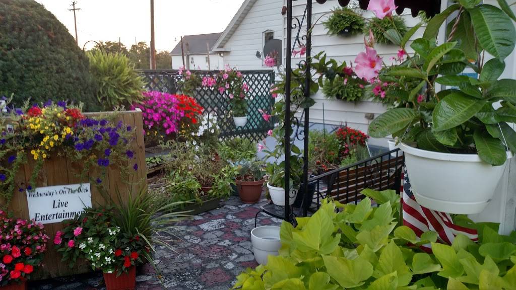 Dominicks Cafe | restaurant | 20 School St, Wilkes-Barre, PA 18705, USA | 5708299612 OR +1 570-829-9612