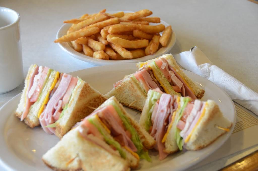 Alpine View Restaurant | restaurant | 1710 S Alpine Rd, Rockford, IL 61108, USA | 8152275400 OR +1 815-227-5400