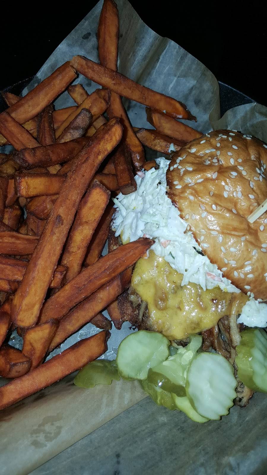 PJs Smoke N Grill | restaurant | 112 Main St, Medway, MA 02053, USA | 5083211193 OR +1 508-321-1193