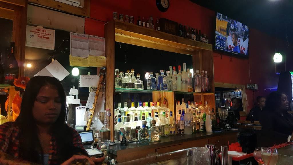 Chill Grill | restaurant | 2816 Vandeventer Ave, St. Louis, MO 63107, USA | 3145350969 OR +1 314-535-0969