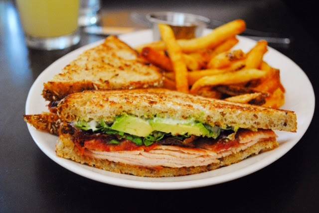 The Harriet Brasserie | restaurant | 2724 W 43rd St, Minneapolis, MN 55410, USA | 6123542197 OR +1 612-354-2197