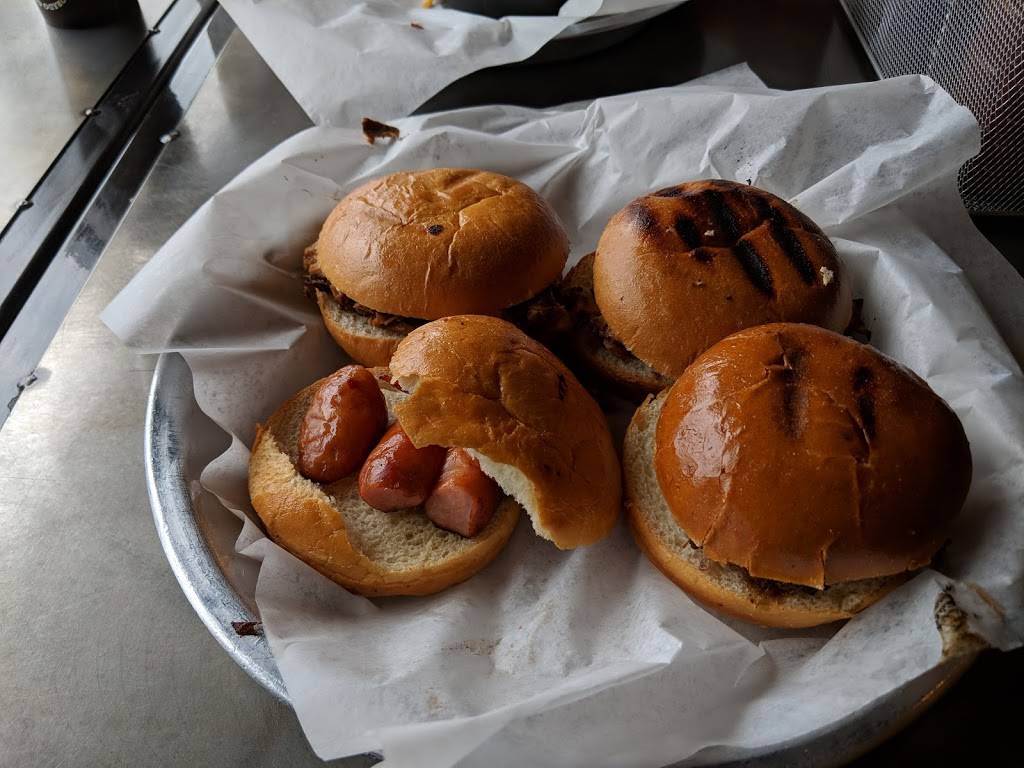 Brothers BBQ | restaurant | 6499 Leetsdale Dr, Denver, CO 80224, USA | 3033223289 OR +1 303-322-3289