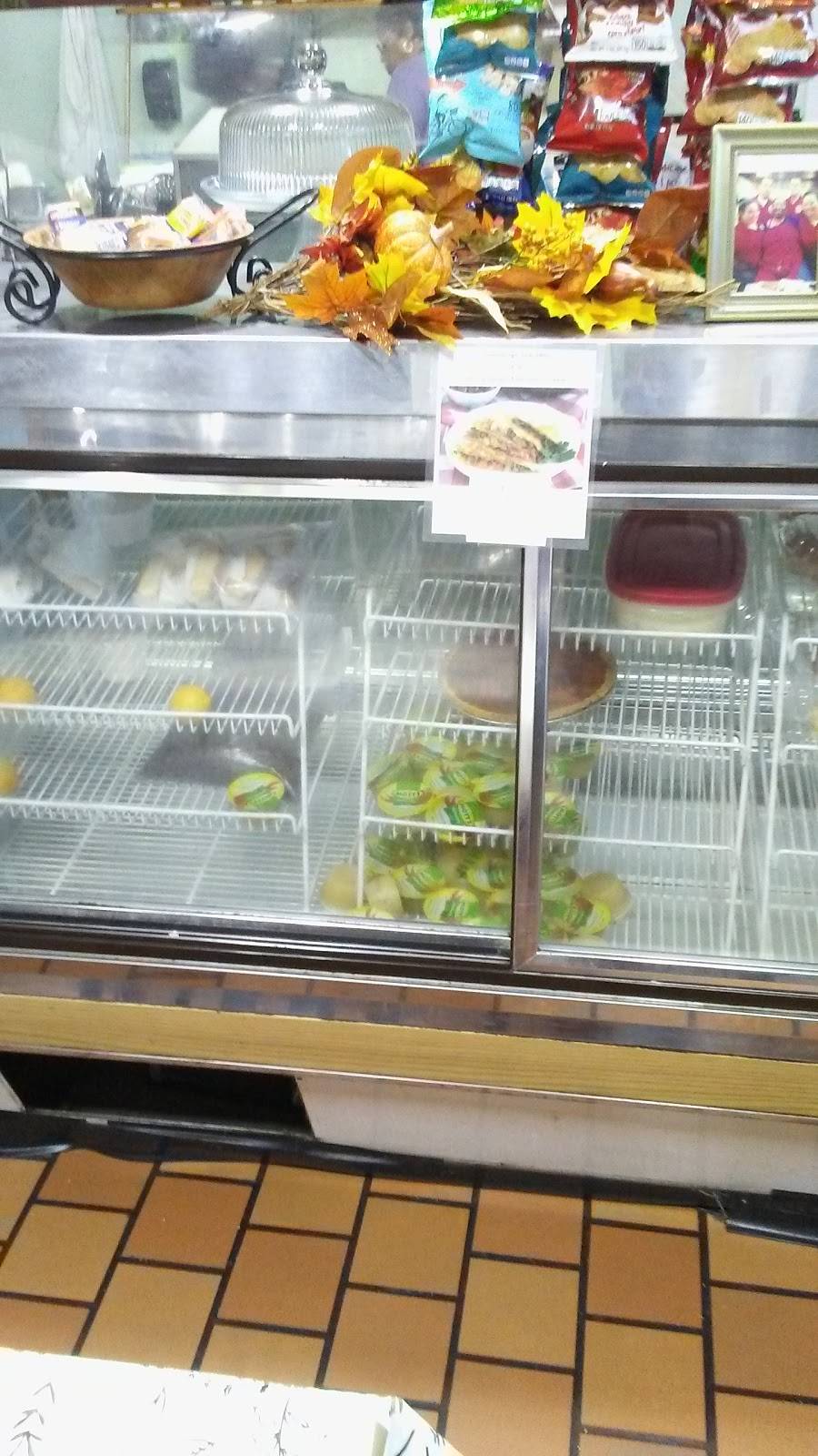 Barbs Dream Hut | meal takeaway | 1219 Main St #1, Lynchburg, VA 24504, USA | 4348456700 OR +1 434-845-6700