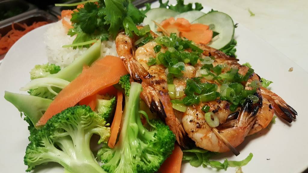 Taste Pho & Noodle House | restaurant | 3117 SW 34th St, Gainesville, FL 32608, USA | 3526658686 OR +1 352-665-8686