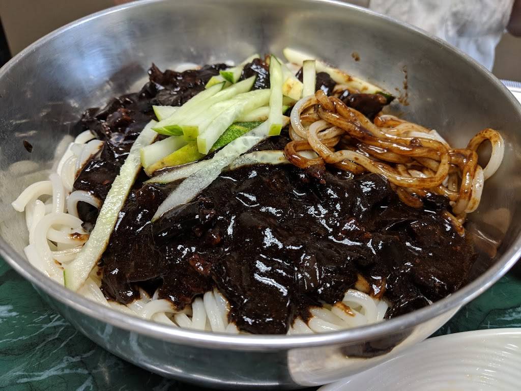 Kums Cafe & Arirang Giftly | restaurant | 4544 Poplar Level Rd, Louisville, KY 40213, USA | 5029646336 OR +1 502-964-6336