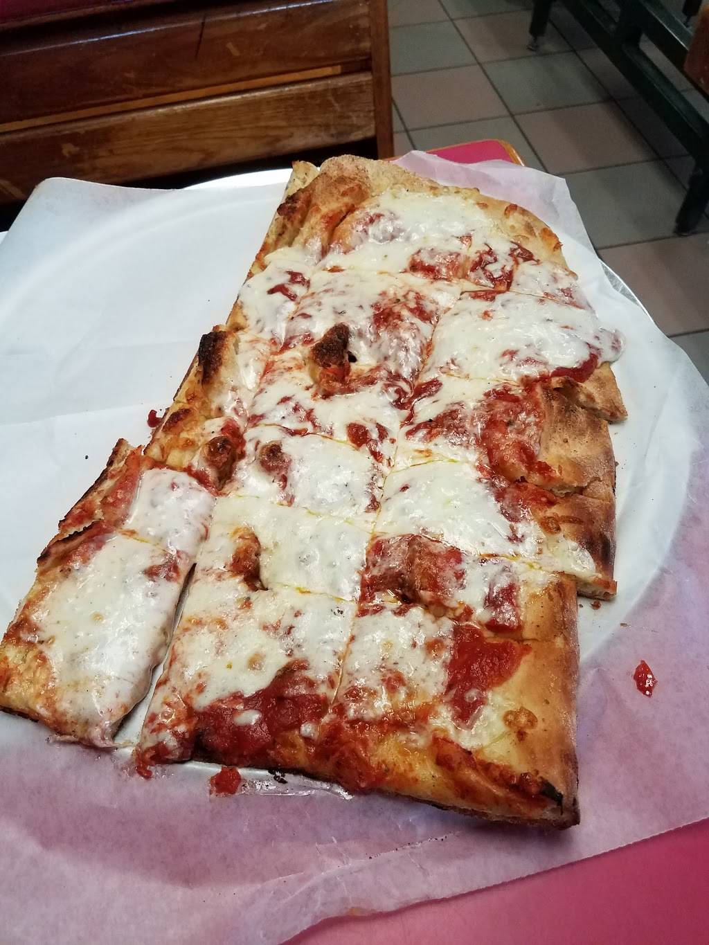 Liquoris Pizza | restaurant | 659 Westfield St, West Springfield, MA 01089, USA | 4137379690 OR +1 413-737-9690