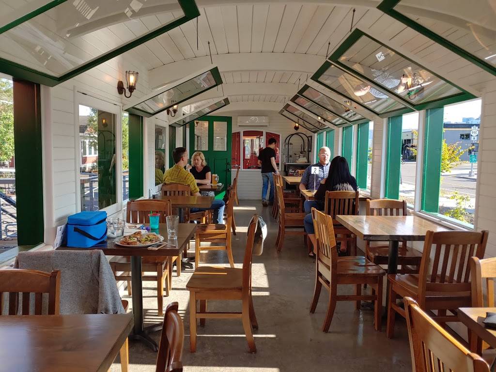 Mt. Hood Brewing Co. Tilikum Station | restaurant | 401 SE Caruthers St, Portland, OR 97214, USA | 9713027296 OR +1 971-302-7296