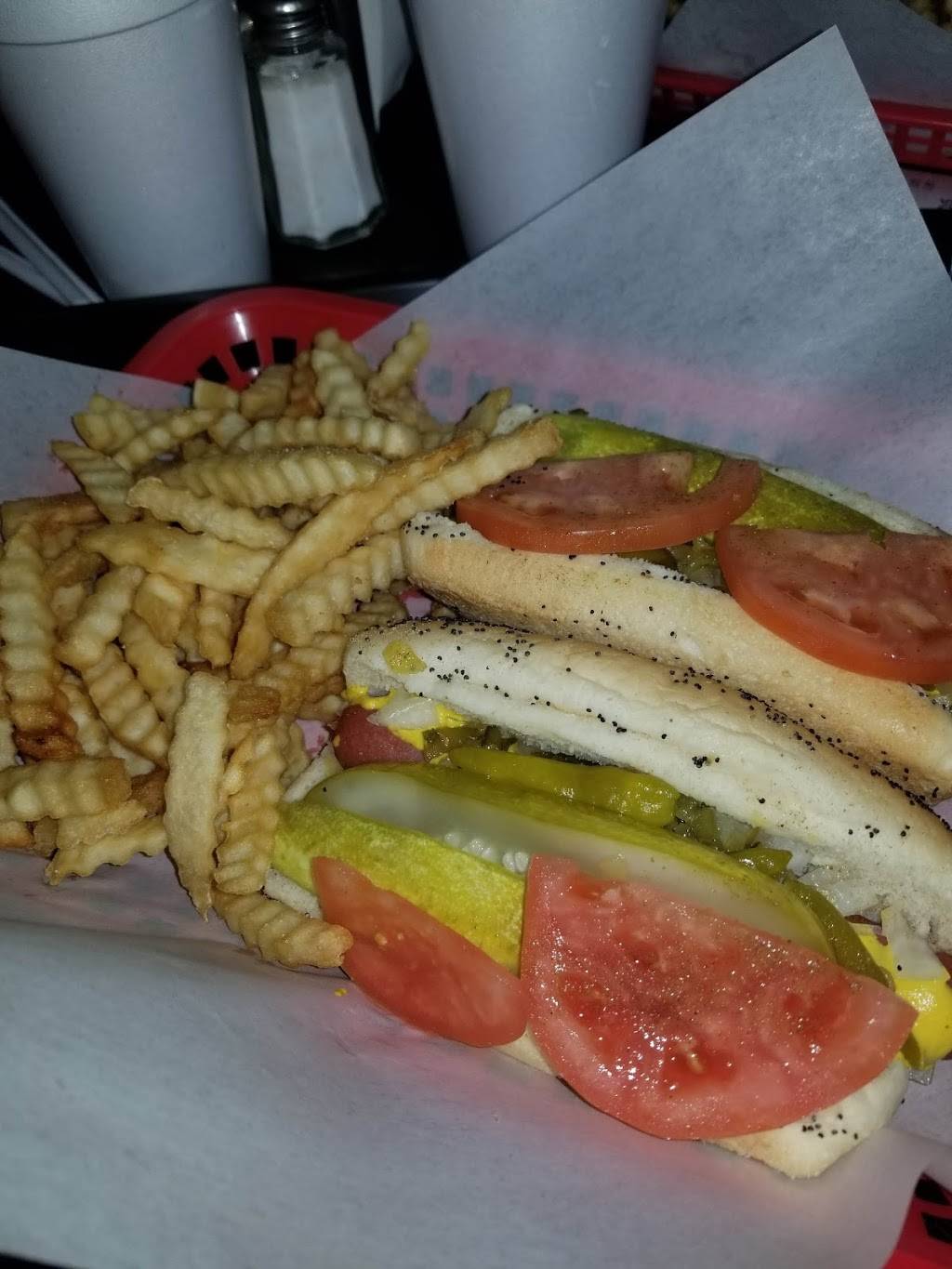 Roost 83 Chicago Style Grill | restaurant | 116 S Illinois 83 Unit A, Grayslake, IL 60030, USA | 8479864876 OR +1 847-986-4876