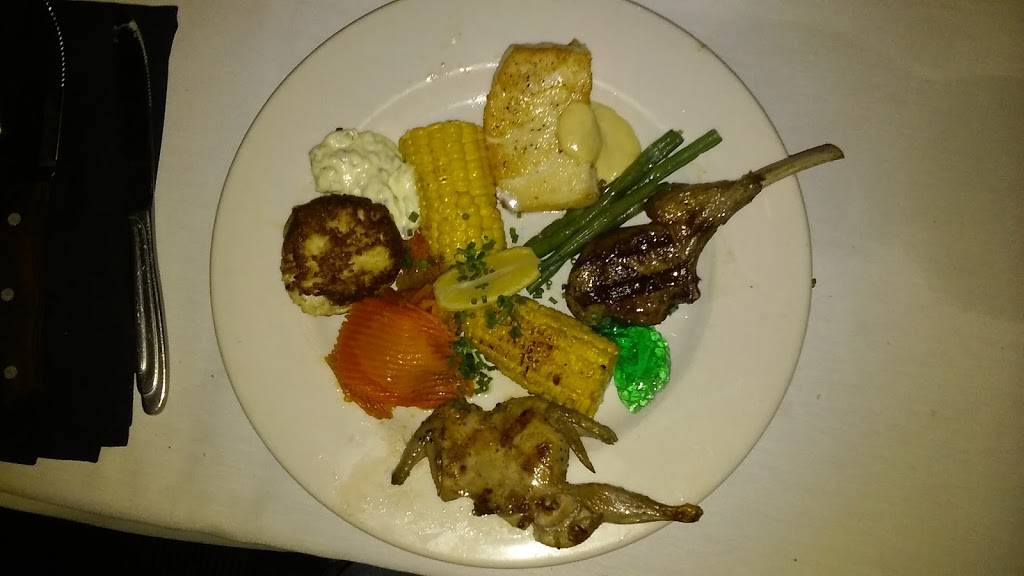 Dwights Mediterranean Style | restaurant | 1527 Penman Rd, Jacksonville Beach, FL 32250, USA | 9042414496 OR +1 904-241-4496