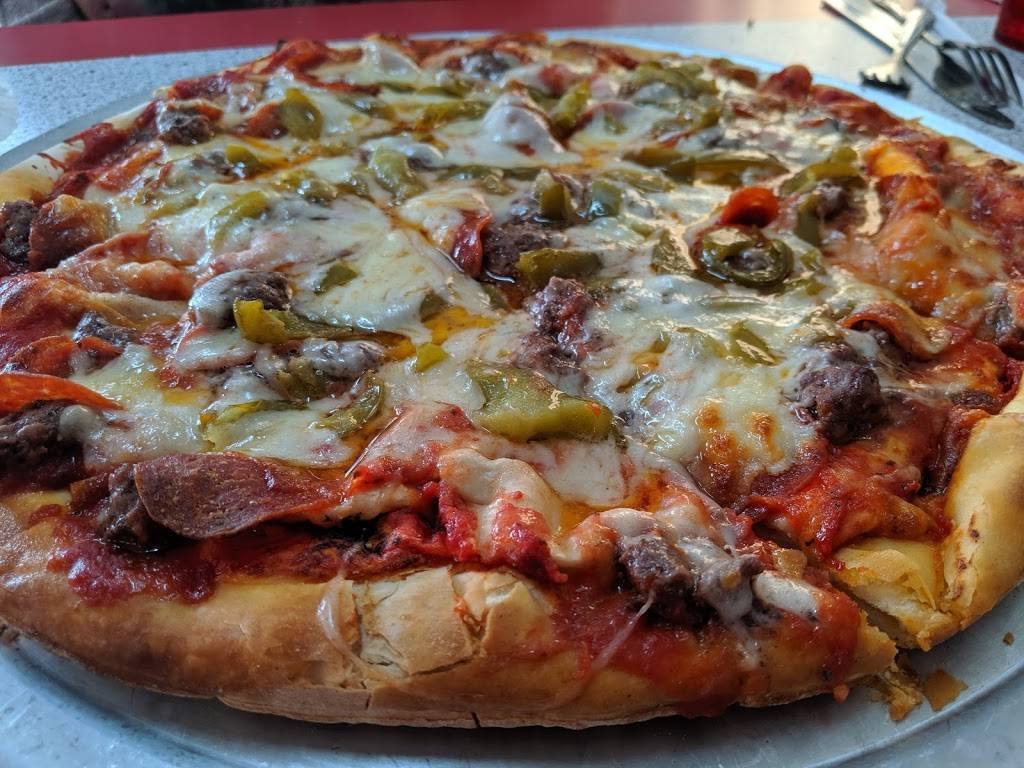 Marcellos Pizza | restaurant | 111 W 3rd St, Ina, IL 62846, USA | 6184374992 OR +1 618-437-4992