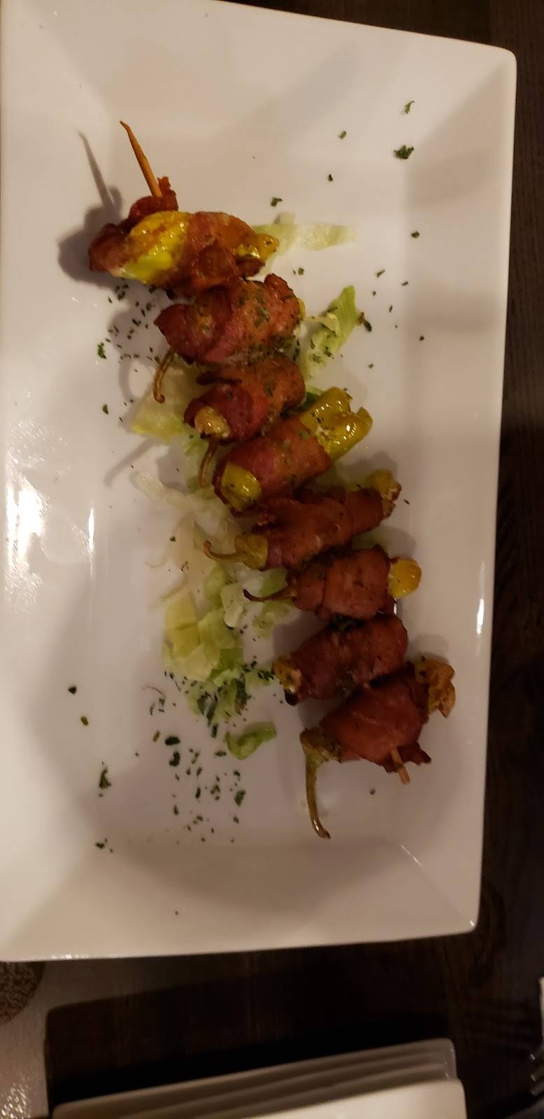 Oaks Tavern and Kitchen | restaurant | 9225 Carlton Hills Blvd, Santee, CA 92071, USA | 6194567910 OR +1 619-456-7910