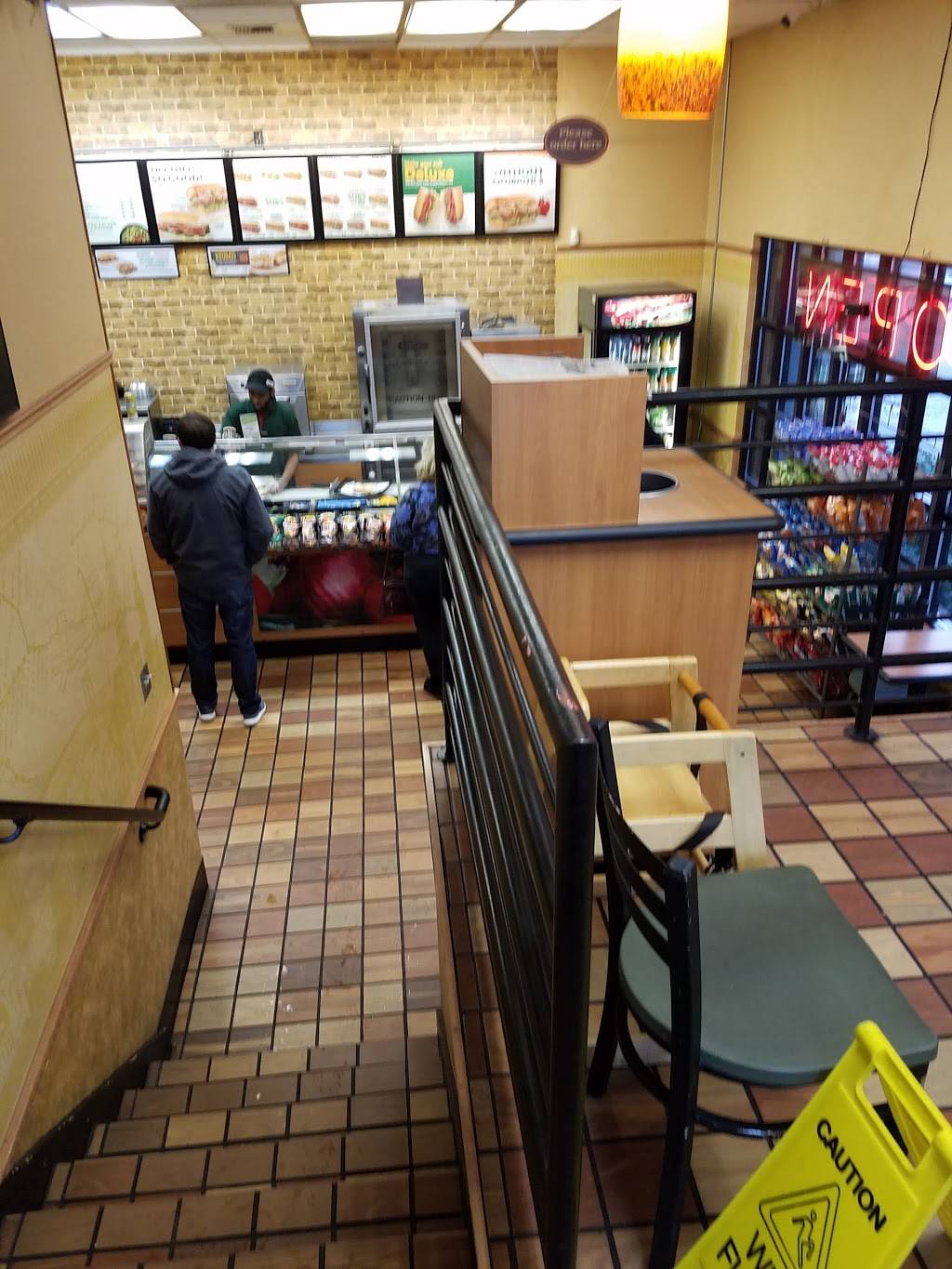 Subway | meal takeaway | 3320 W McGraw St, Seattle, WA 98199, USA | 2062856907 OR +1 206-285-6907