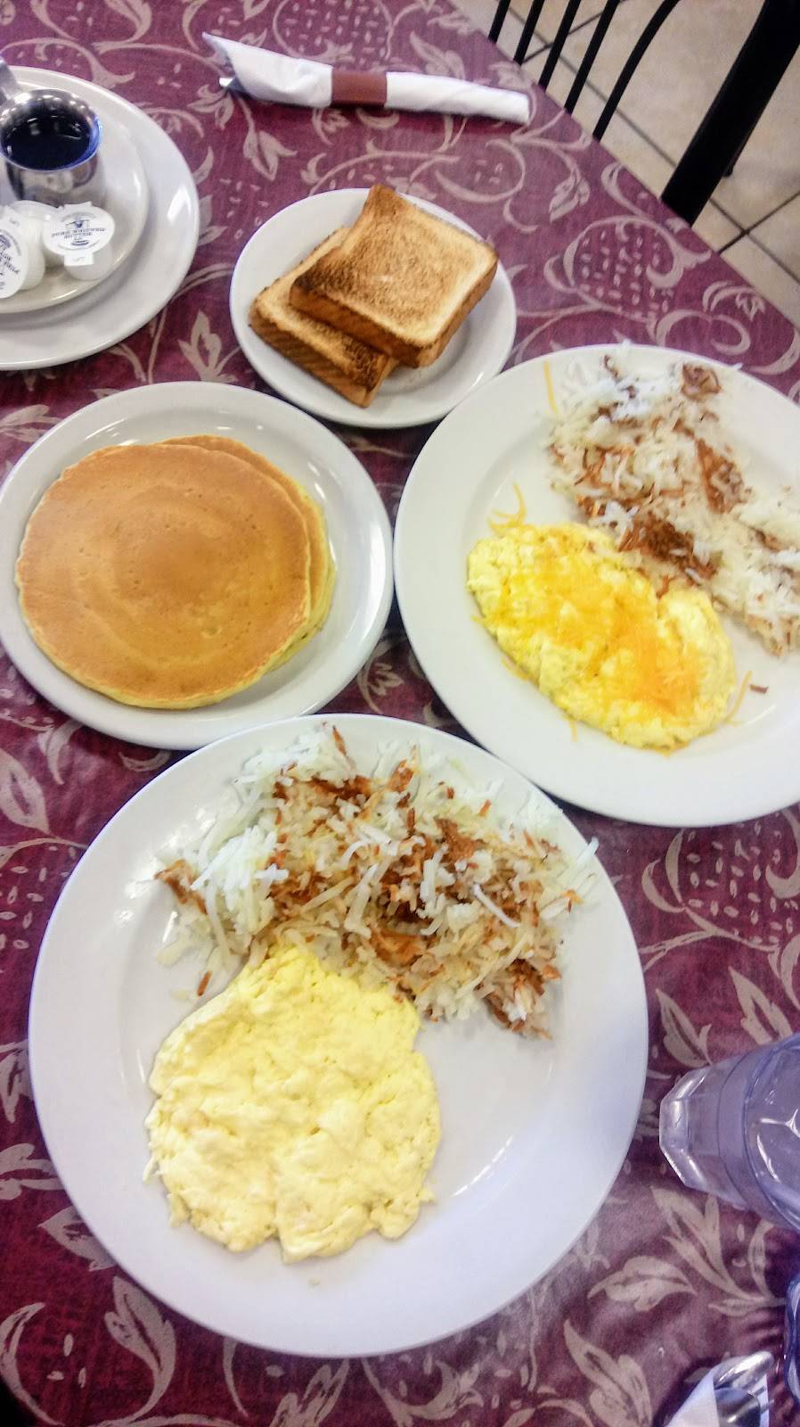 Golden Egg Pancake House | restaurant | 305 N Nappanee St, Elkhart, IN 46514, USA | 5742666400 OR +1 574-266-6400
