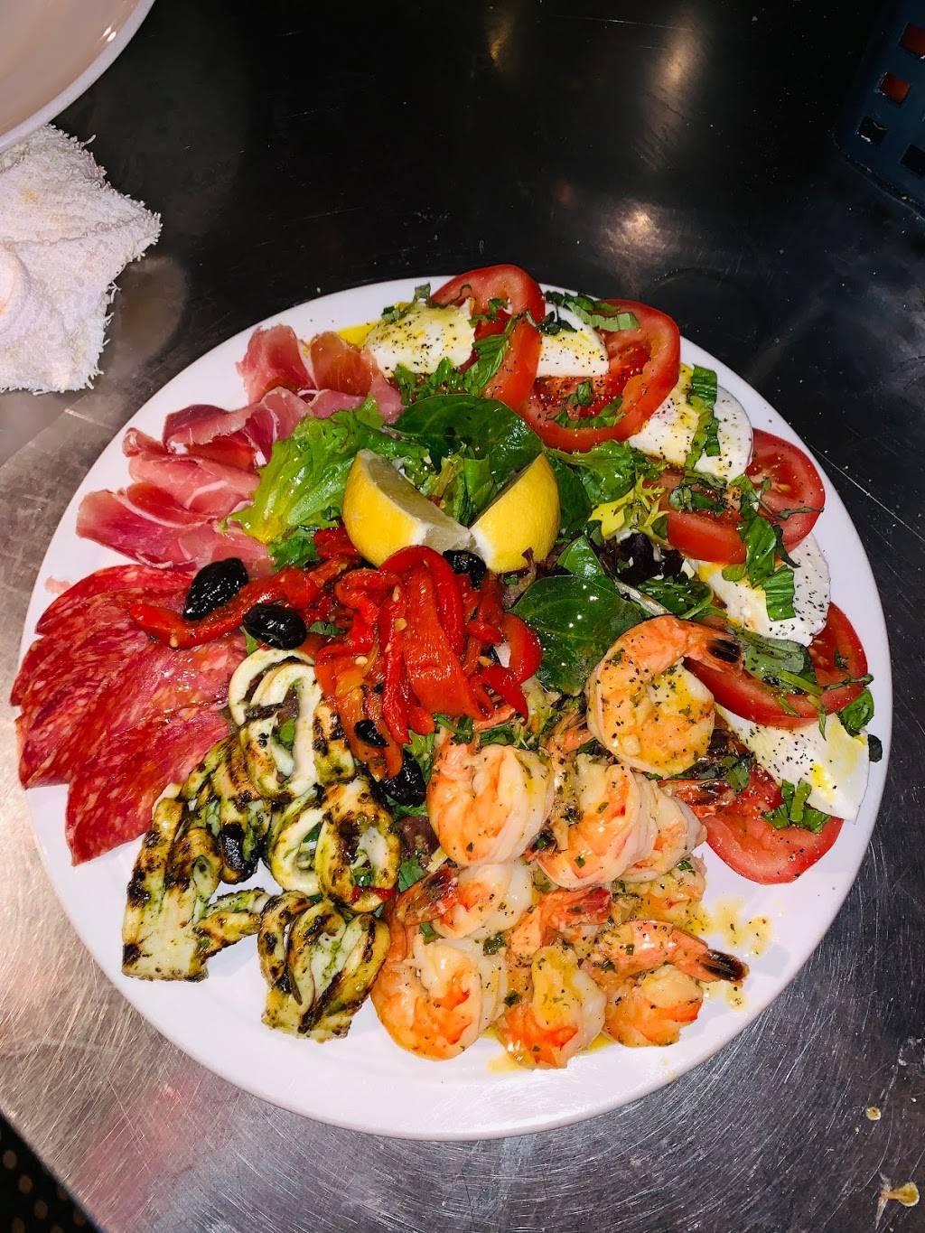 Nove Trattoria | restaurant | 1406 Yonge St, Toronto, ON M4T 1Y5, Canada | 6473455848 OR +1 647-345-5848