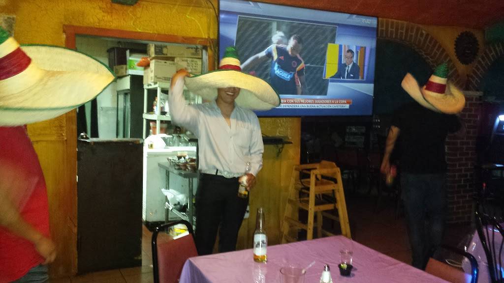 Saritas | restaurant | 82 President St, Passaic, NJ 07055, USA | 9734700473 OR +1 973-470-0473