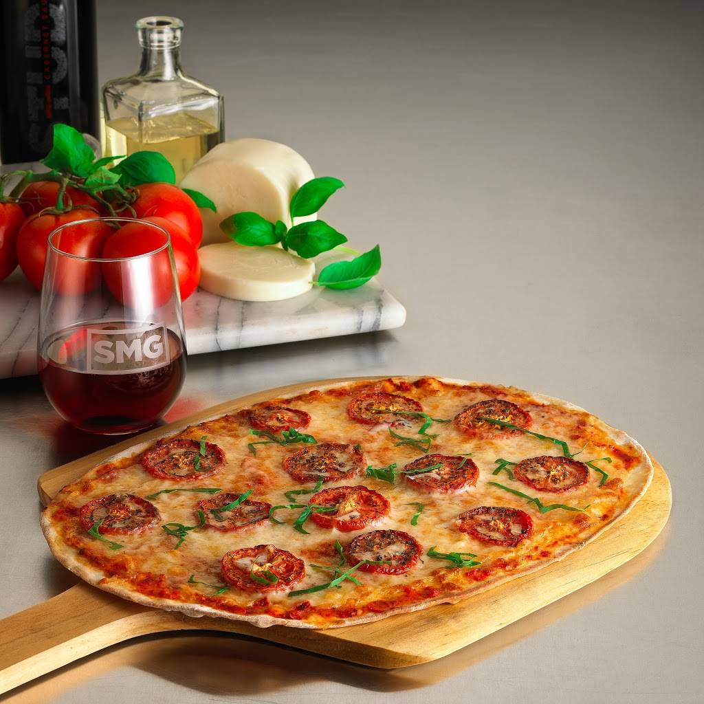 Studio Movie Grill Northwest Highway | restaurant | 10110 Technology Blvd E, Dallas, TX 75220, USA | 2143530877 OR +1 214-353-0877