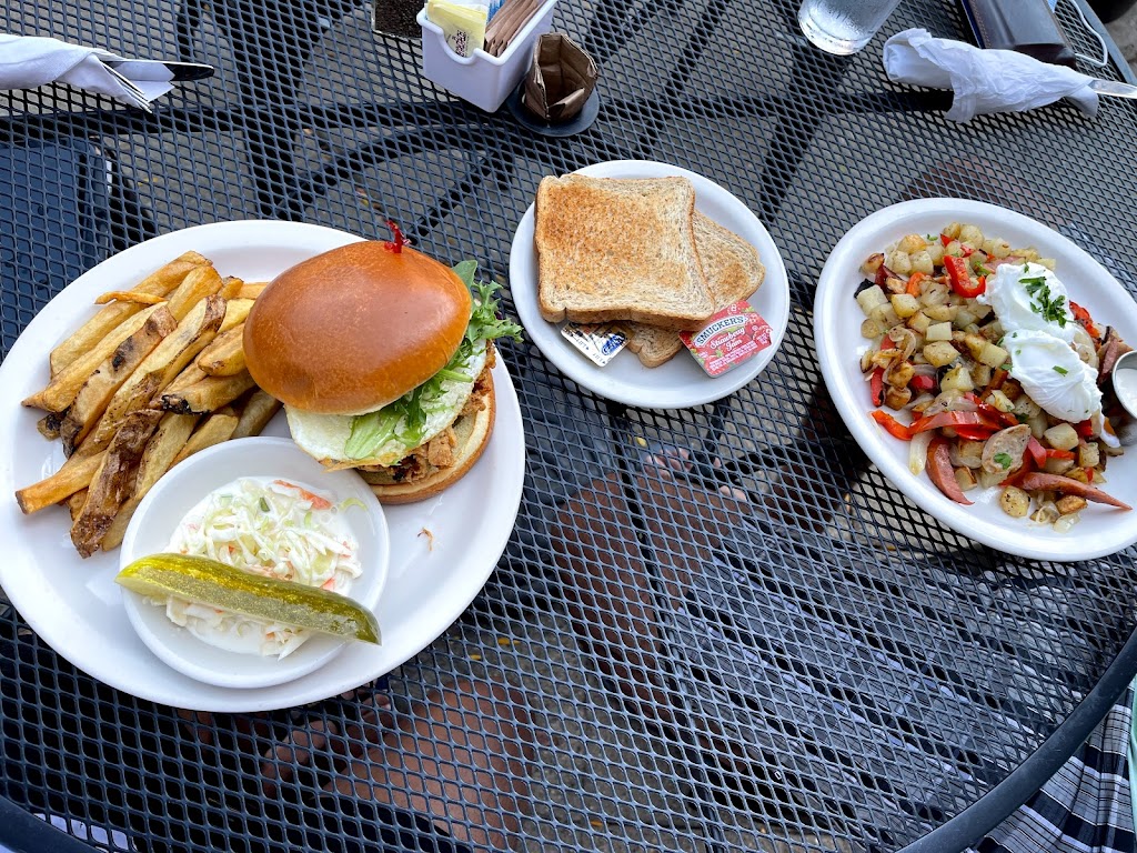 Breakfast House & Coffee Bar | restaurant | 3928 N Sheridan Rd, Chicago, IL 60613, USA | 7733608585 OR +1 773-360-8585