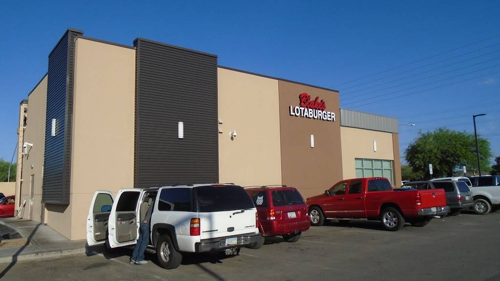 Blakes Lotaburger | restaurant | 1600 W Valencia Rd, Tucson, AZ 85746, USA | 5205732015 OR +1 520-573-2015