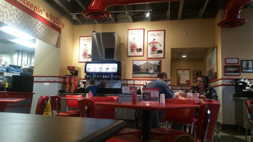 Freddys Frozen Custard & Steakburgers | restaurant | 211 North, US-75, Denison, TX 75020, USA | 9034620224 OR +1 903-462-0224