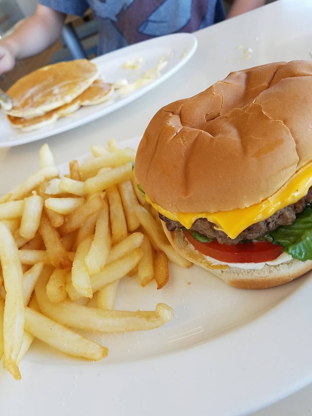 All Star Hamburgers | restaurant | 6950 Thornton Ave, Newark, CA 94560, USA | 5107933700 OR +1 510-793-3700