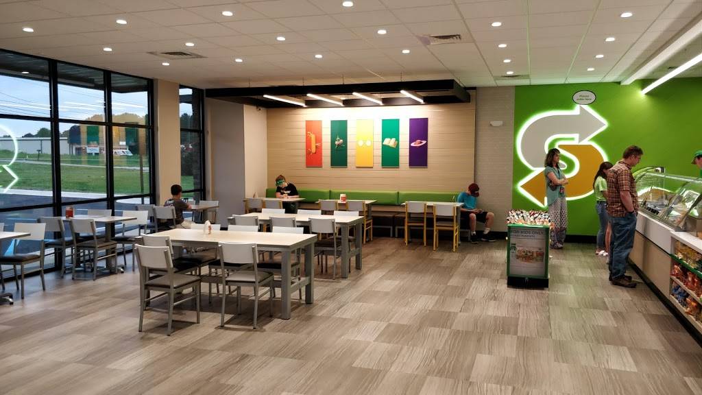 Subway | restaurant | 7507 Wall Triana Hwy, Madison, AL 35757, USA | 2568305494 OR +1 256-830-5494