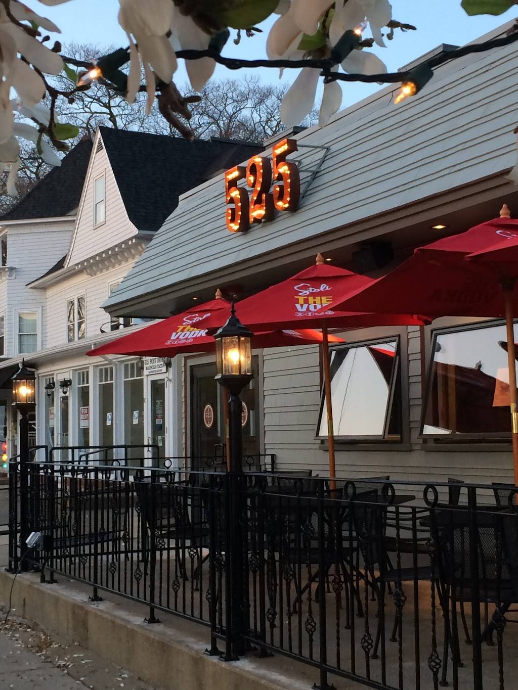 Magnolia 525 Tavern | restaurant | 12 Lexington Ave, Gloucester, MA 01930, USA | 9785253230 OR +1 978-525-3230