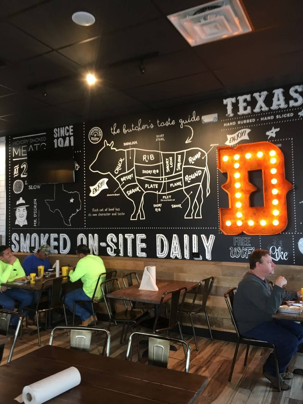 Dickeys Barbecue Pit | restaurant | 6608 Gulf Fwy Suite 700, La Marque, TX 77568, USA | 8888386558 OR +1 888-838-6558