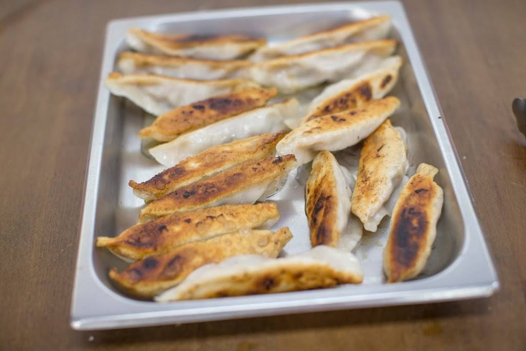 Mengs Kitchen | restaurant | 1 Brighton Ave, Boston, MA 02134, USA | 6179539816 OR +1 617-953-9816