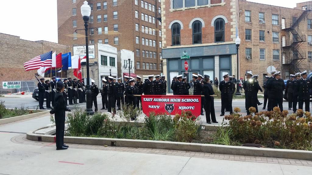 Subway Restaurants | restaurant | 5 E Downer Pl, Aurora, IL 60505, USA | 6308014282 OR +1 630-801-4282