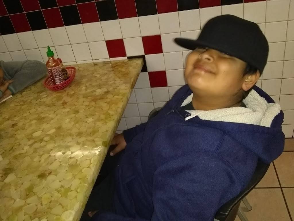 Star Express | restaurant | 3124 E Plaza Blvd, National City, CA 91950, USA | 6194720364 OR +1 619-472-0364