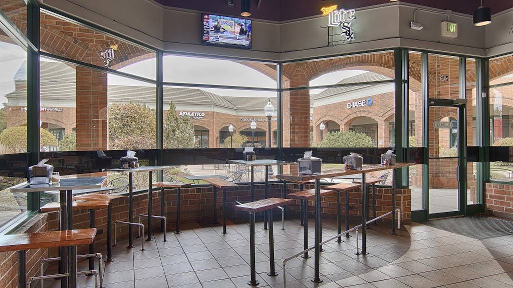 Donatis Pizza | restaurant | 205 Waukegan Rd, Lake Bluff, IL 60044, USA | 8477358900 OR +1 847-735-8900