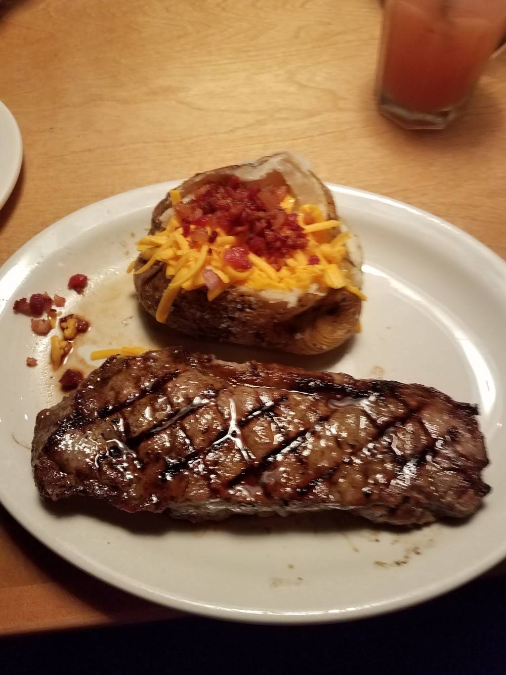 Texas Roadhouse | restaurant | 375 Rivers Edge Dr, Milford, OH 45150, USA | 5138319700 OR +1 513-831-9700