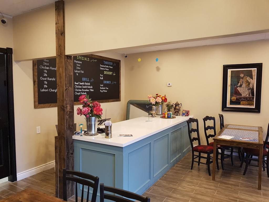 Pattay Khan | restaurant | 400 Dundas St E, Mississauga, ON L5A 1X5, Canada | 9052327576 OR +1 905-232-7576