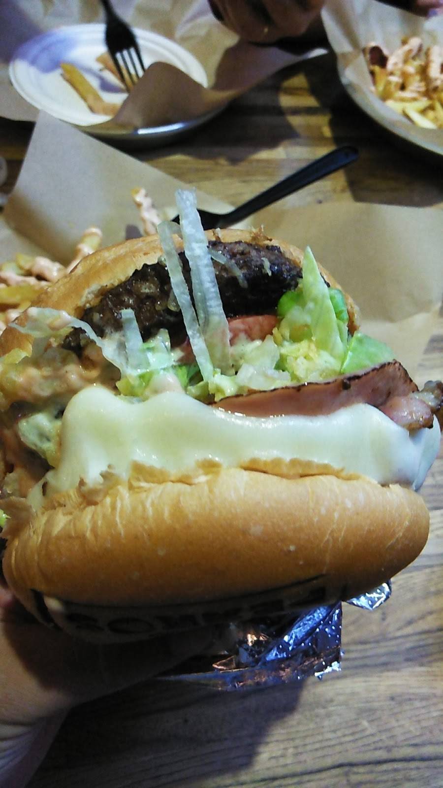 Los Perros | restaurant | 13313 SW 42nd St, Miami, FL 33175, USA | 3052299906 OR +1 305-229-9906