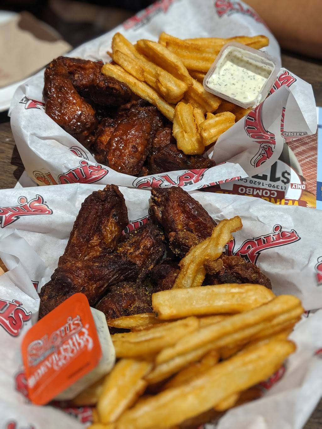 St. Louis Bar & Grill | restaurant | 8290 York Regional Rd 27 Unit 1, Vaughan, ON L4H 0S1, Canada | 9056057774 OR +1 905-605-7774