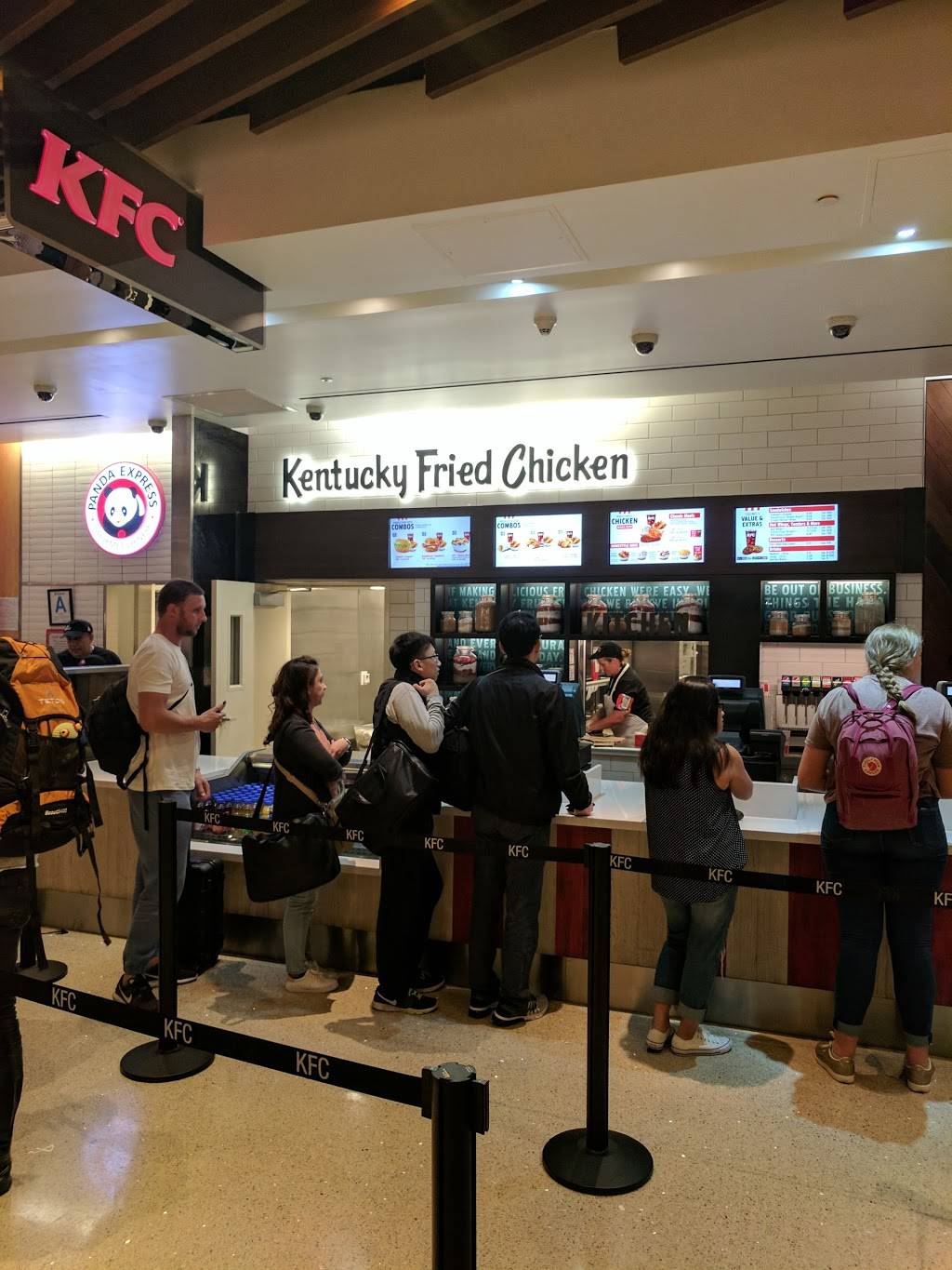 KFC | restaurant | 380 World Way, Los Angeles, CA 90045, USA | 3025219729 OR +1 302-521-9729