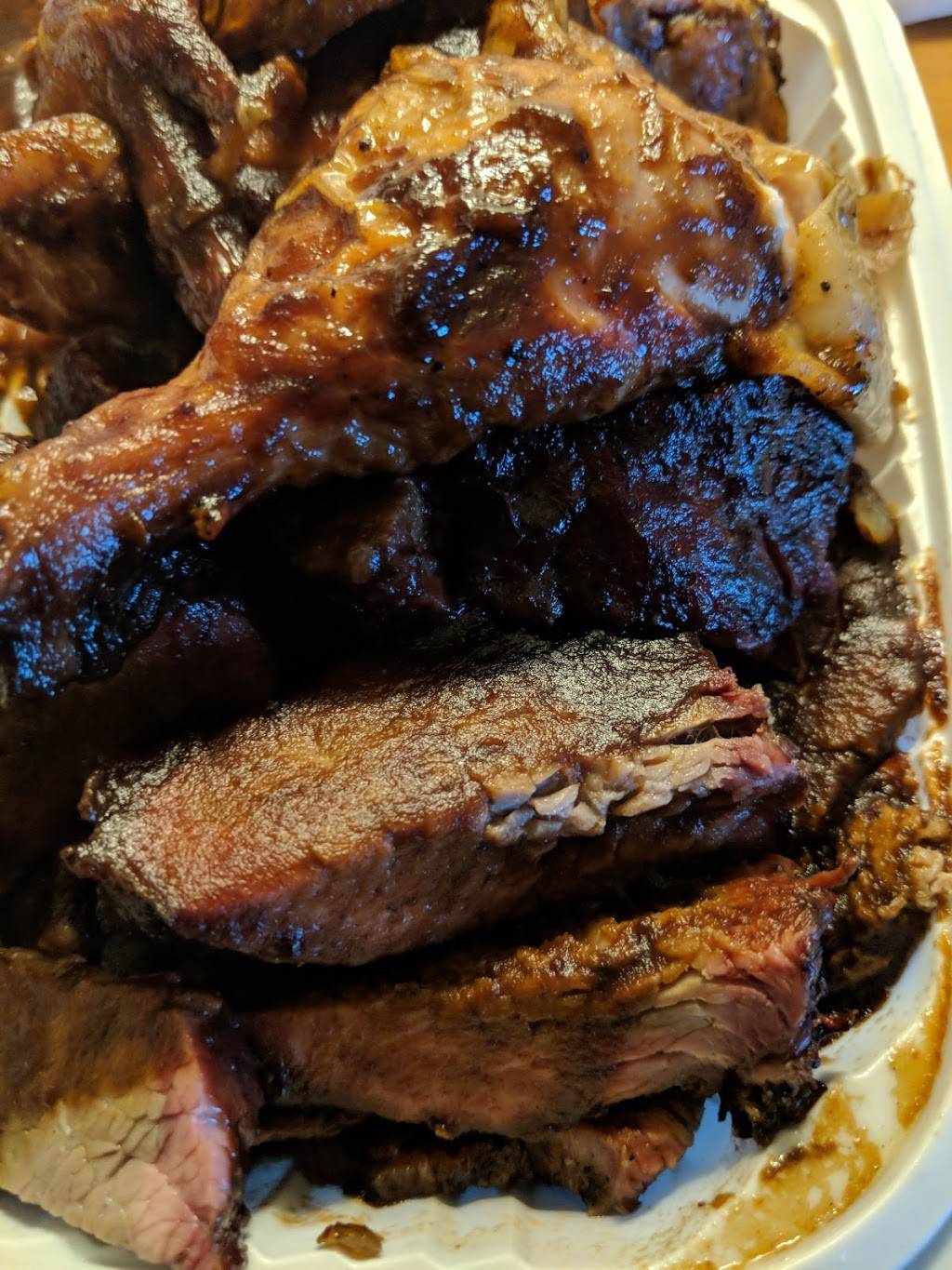 Salehs Smokehouse Market | restaurant | 679 98th Ave, Oakland, CA 94603, USA | 5105539191 OR +1 510-553-9191