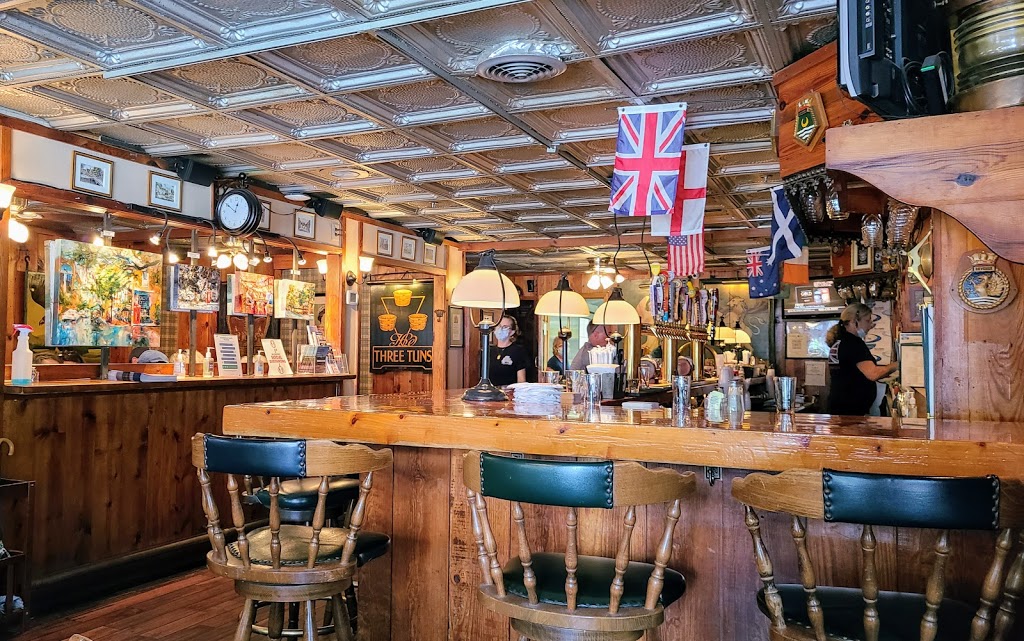 Six Pence Pub | restaurant | 245 Bull St, Savannah, GA 31401, USA | 9122333156 OR +1 912-233-3156