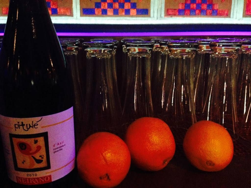 Tom-Tom Tap | night club | 107 2nd St E, Ottumwa, IA 52501, USA | 6416828051 OR +1 641-682-8051