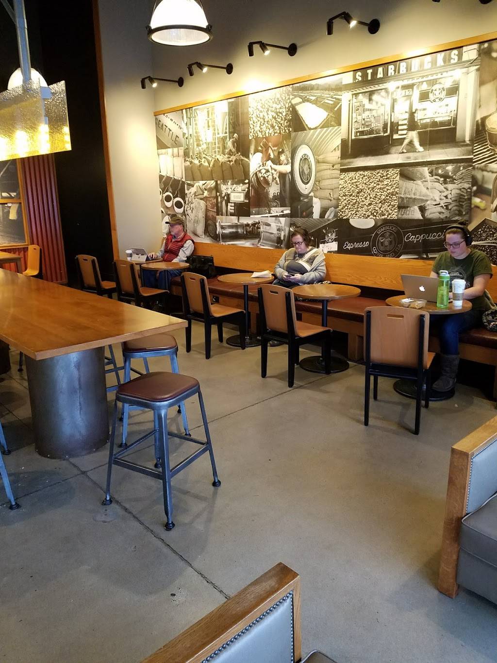 Starbucks | cafe | 2620 Reynolds Ranch Pkwy, Lodi, CA 95240, USA | 2093651872 OR +1 209-365-1872