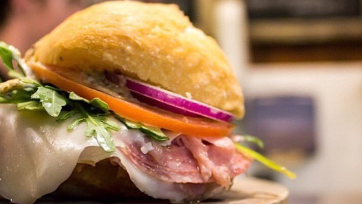 Mels Deli | restaurant | 548 S Spring St #114, Los Angeles, CA 90013, USA | 2134881989 OR +1 213-488-1989