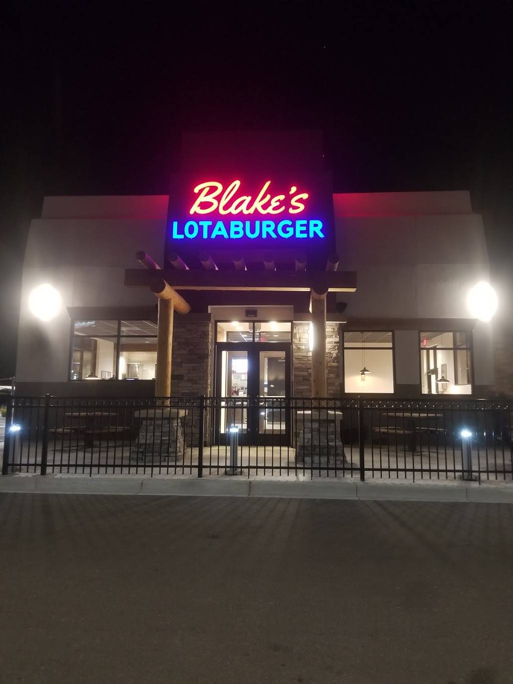 Blakes Lotaburger | restaurant | 1018074492238, Bernalillo, NM 87004, USA | 5055951666 OR +1 505-595-1666