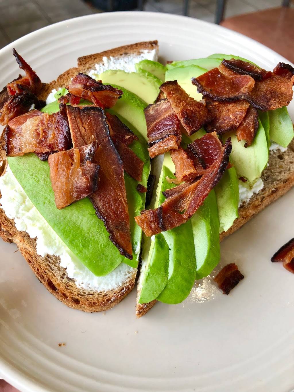 Atwaters Canton Crossing | restaurant | 3601 Boston St, Baltimore, MD 21224, USA | 6673097146 OR +1 667-309-7146