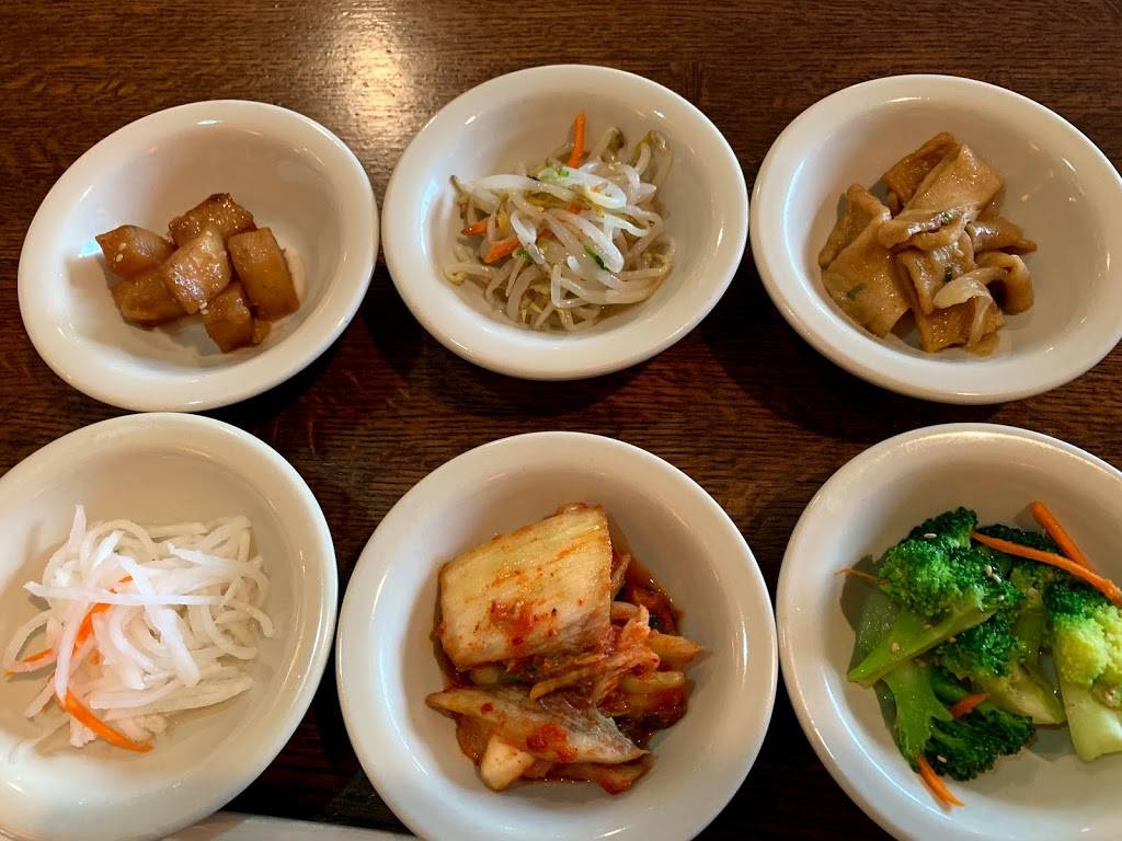 Korea House | restaurant | 5601 S 56th St, Lincoln, NE 68516, USA | 4026441000 OR +1 402-644-1000