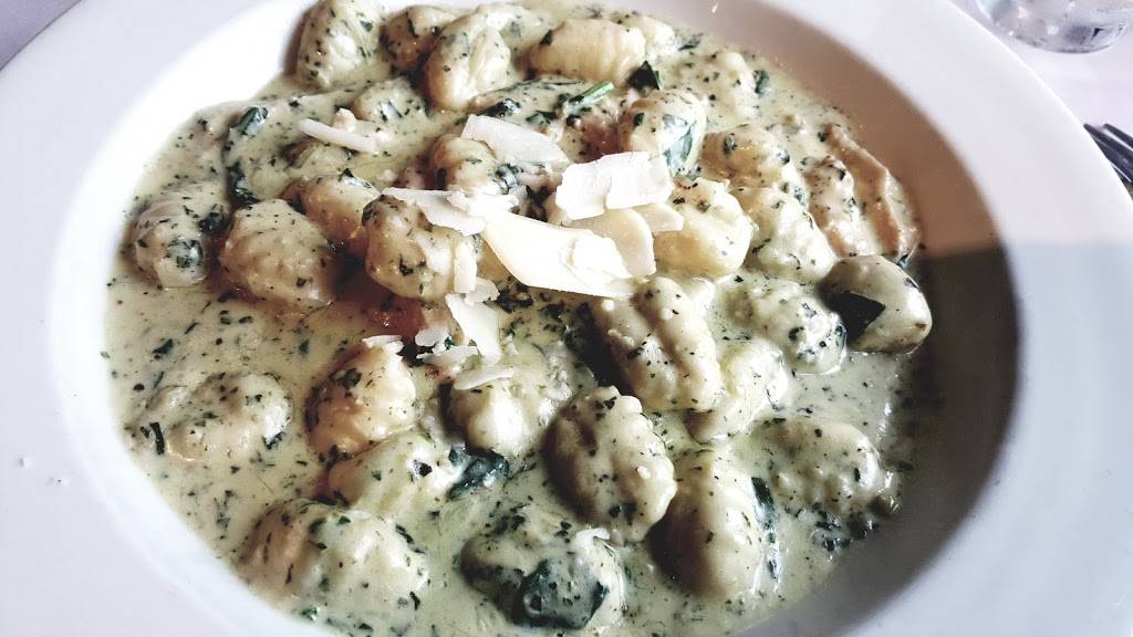 Pinocchios Incredible Italian | restaurant | 1751 Hover St, Longmont, CO 80501, USA | 3038349347 OR +1 303-834-9347