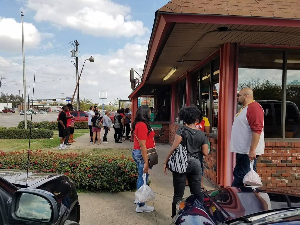 Williams Fried Chicken | restaurant | 4875 Sunnyvale St, Dallas, TX 75216, USA | 2143755055 OR +1 214-375-5055