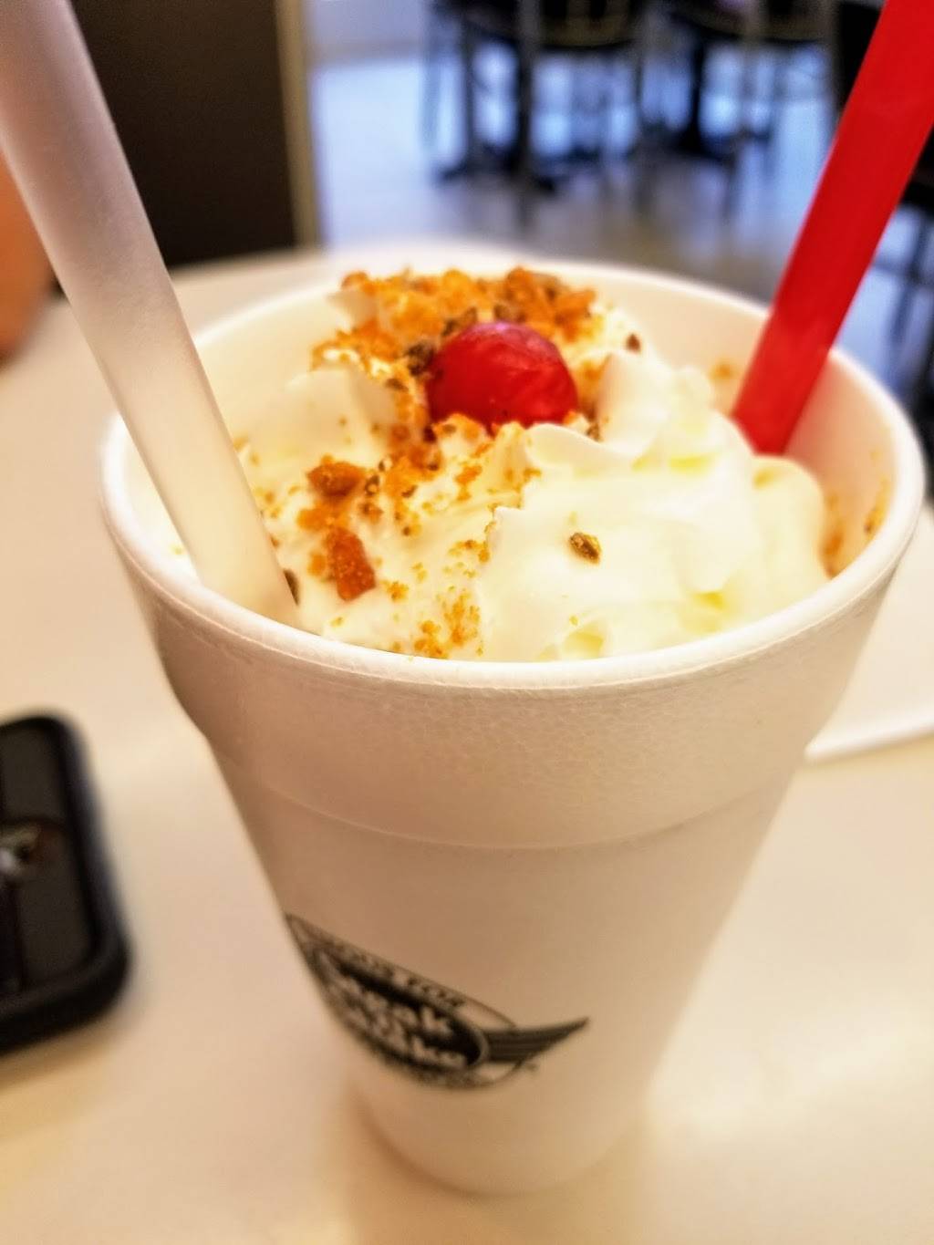 Steak n Shake | restaurant | 108 Palm Ave, Burbank, CA 91502, USA | 8185614380 OR +1 818-561-4380