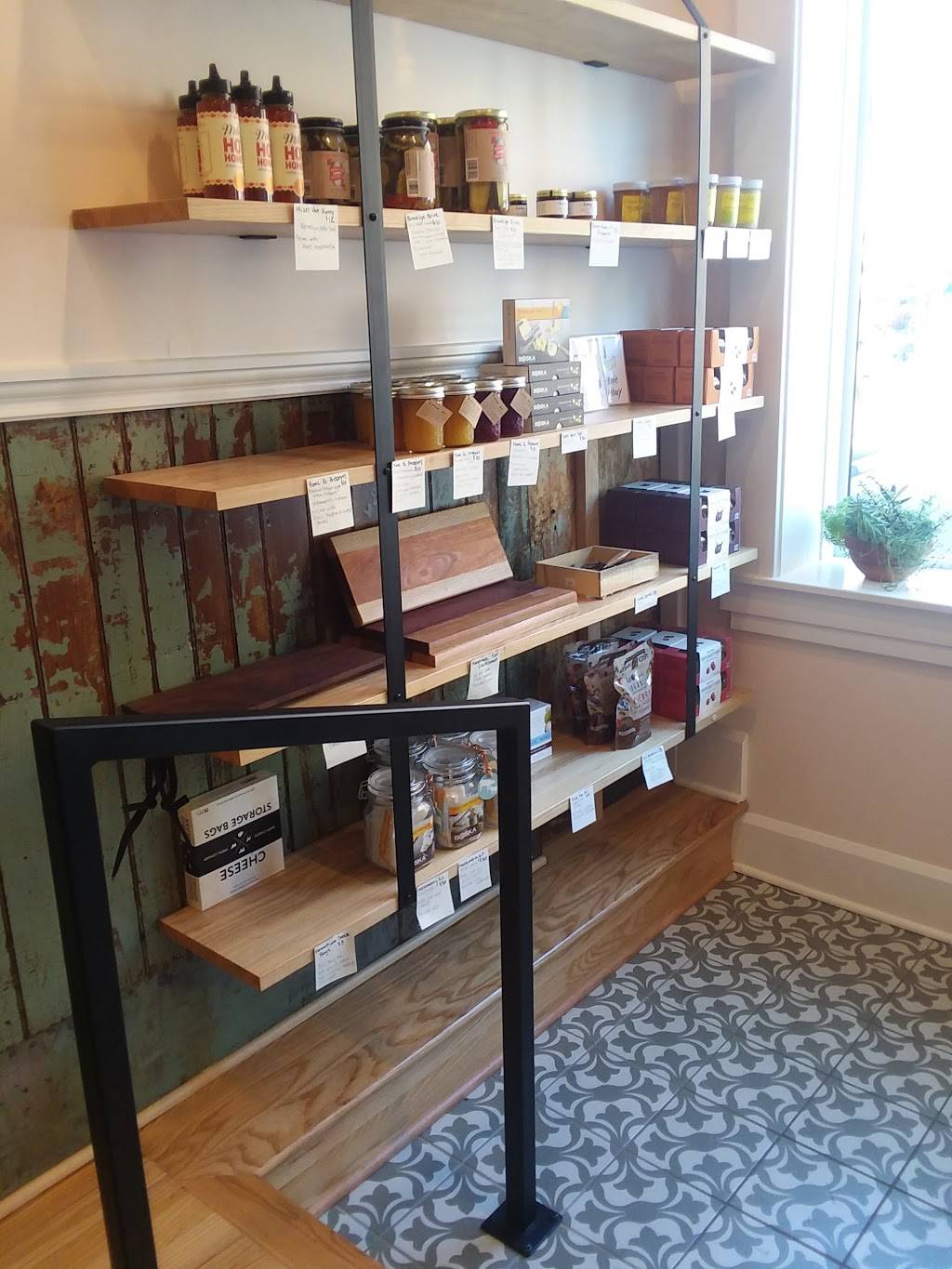 The Rhined | restaurant | 1737 Elm St, Cincinnati, OH 45202, USA | 5136555938 OR +1 513-655-5938