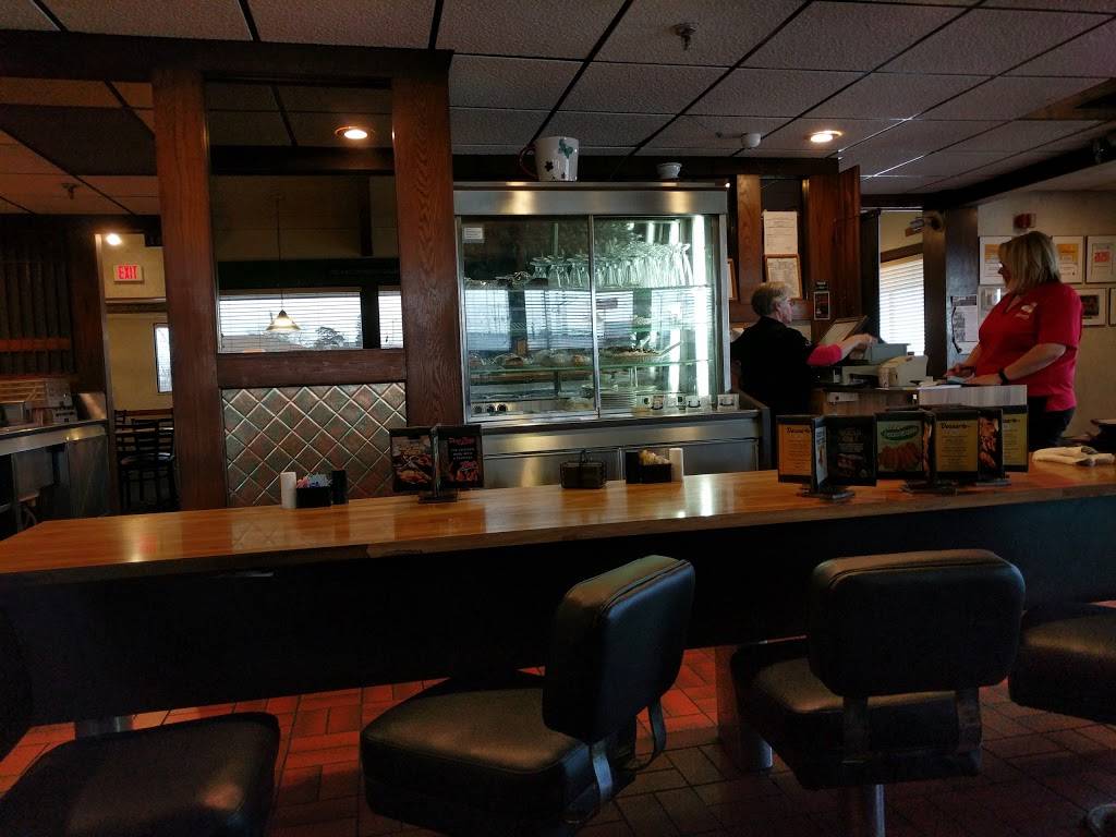 Scotts | restaurant | 1906 Blairs Ferry Rd NE, Cedar Rapids, IA 52402, USA | 3195504517 OR +1 319-550-4517