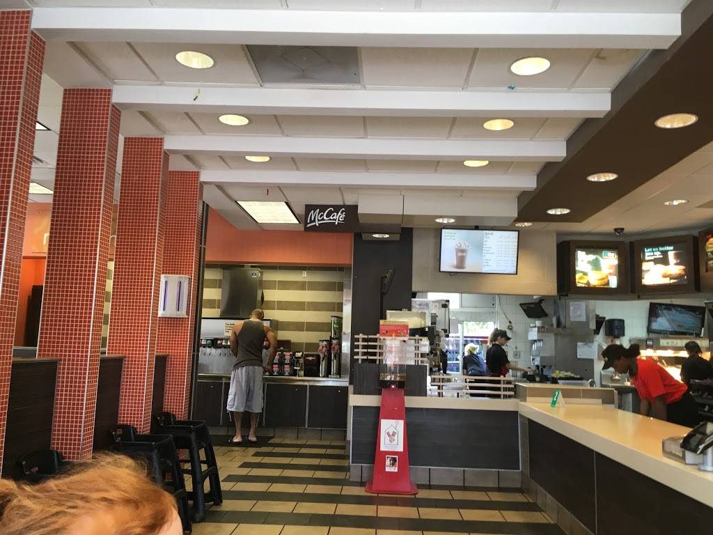 McDonalds | cafe | 17757 N Dale Mabry Hwy, Lutz, FL 33548, USA | 8139686585 OR +1 813-968-6585
